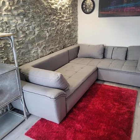 Appartement Nax 公寓 *